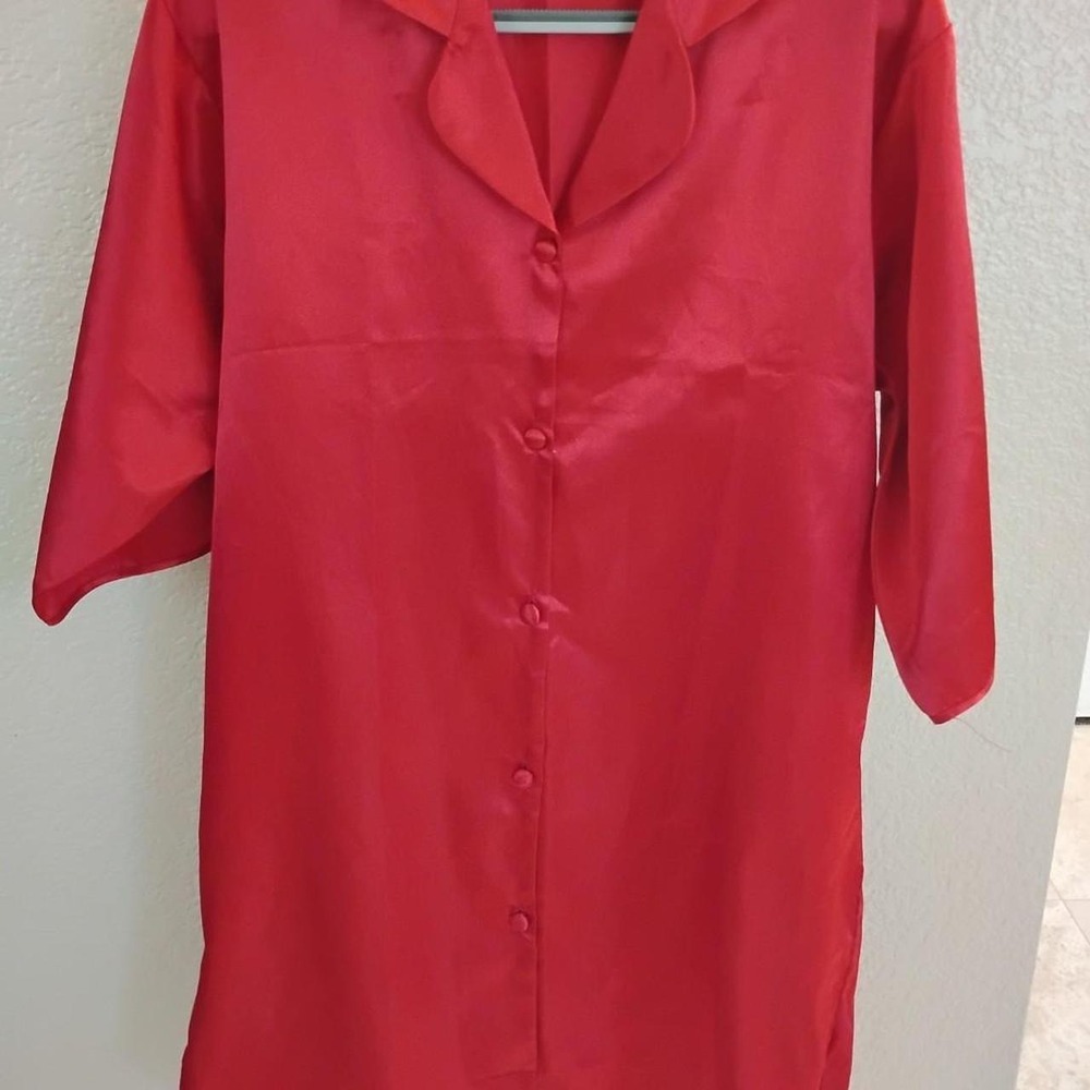 Vintage Golden Dragon Red Satin Nightshirt Sleep Shirt goth indie Lounge Y2K